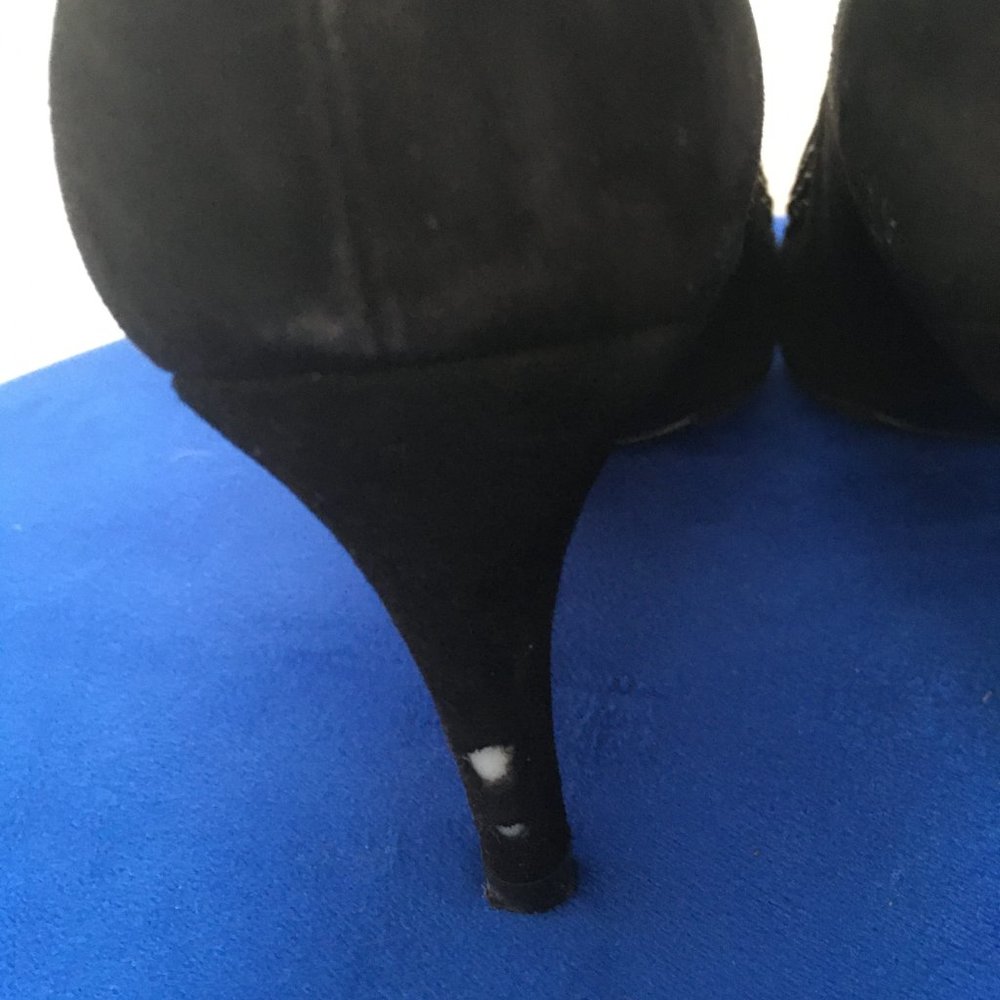 Stuart Weitzman Black Suede Pumps - Size 6 - Picture 5 of 7